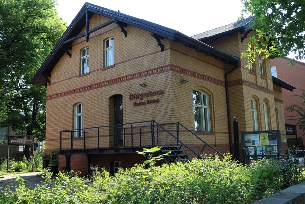 Bürgerhaus Hanns Eisler.jpg