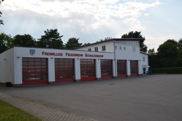 Feuerwehrgebäude Schulzendorf.JPG