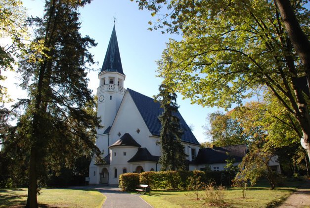 kirche_zeuthen.jpg