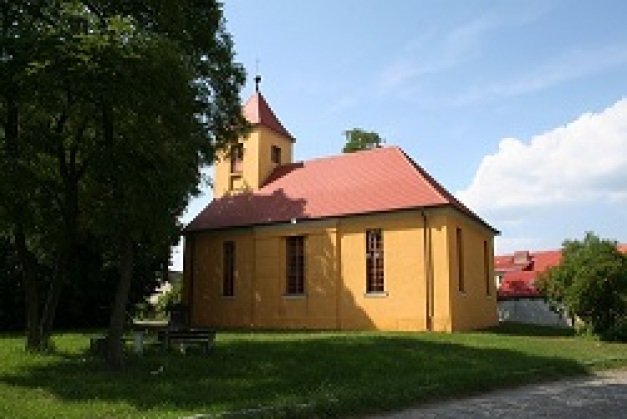 Dorfkirche Wernsdorf.jpg
